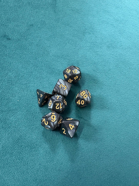 DND dice F43