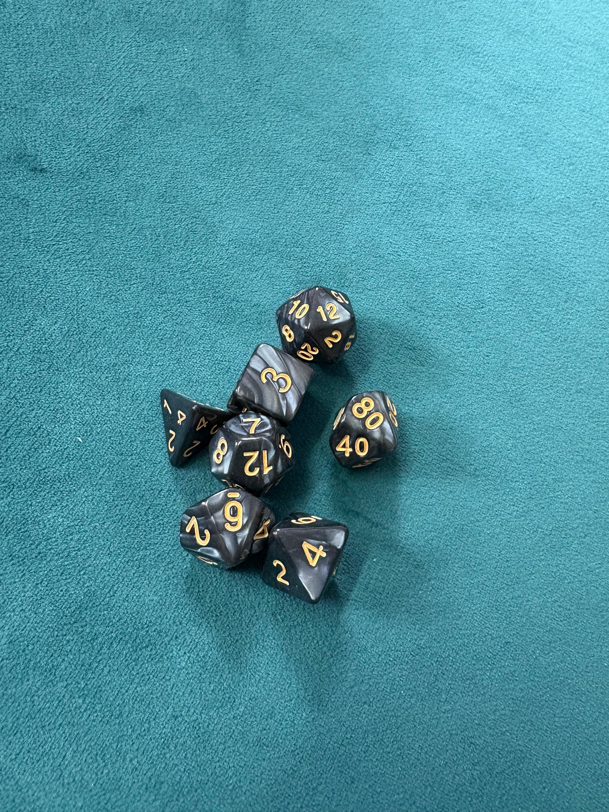 DND dice F43